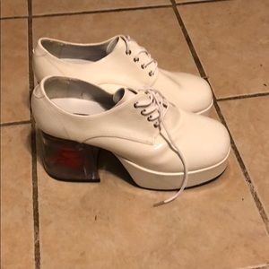 White platform shoes size 10